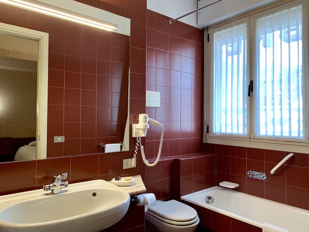 Hotel Brescia Classic Single Room 5