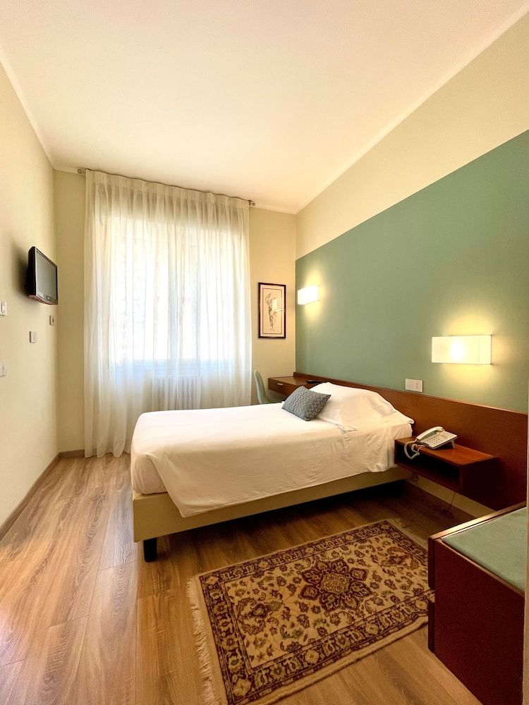 Hotel Brescia Classic Single Room 2