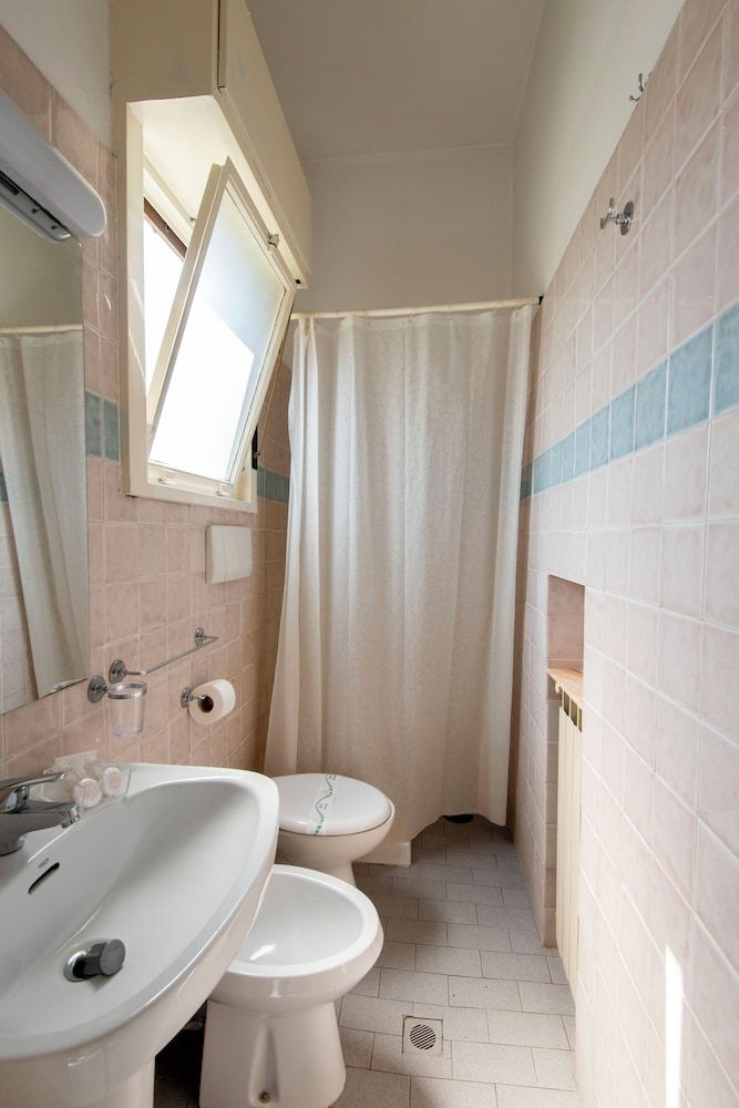 Hotel Fiorentina Economy Double Room (letto matrimoniale) 6