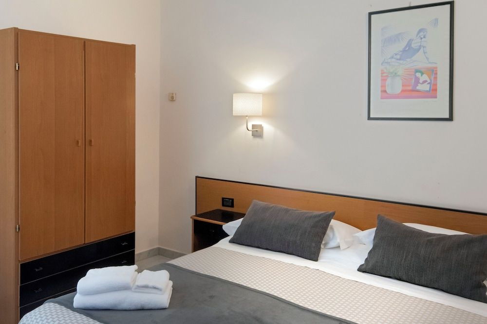 Hotel Fiorentina Economy Double Room (letto matrimoniale) 3