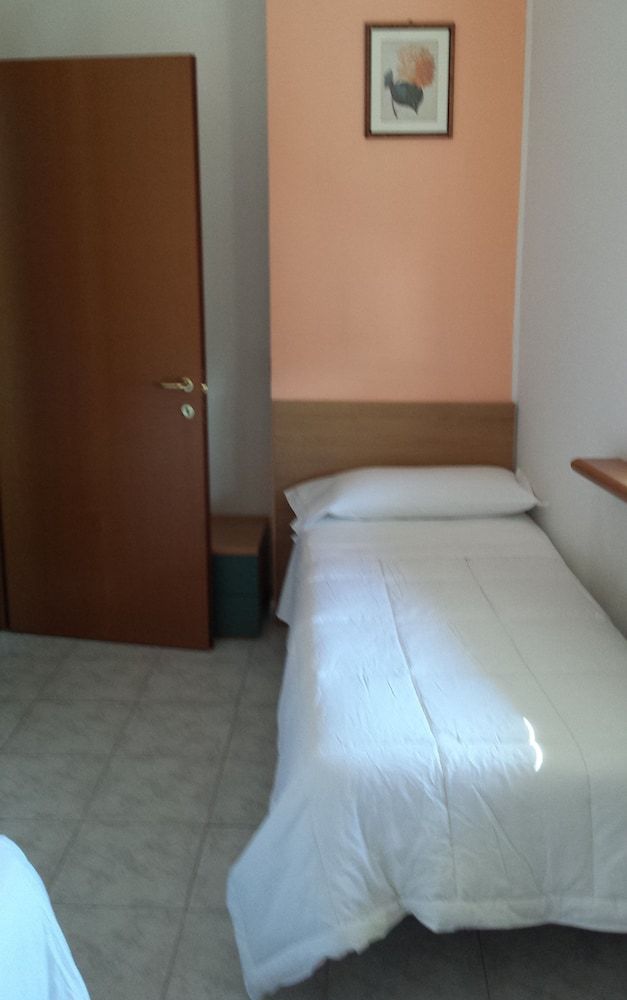 Hotel San Marco Twin Room, 2 Twin Beds 4