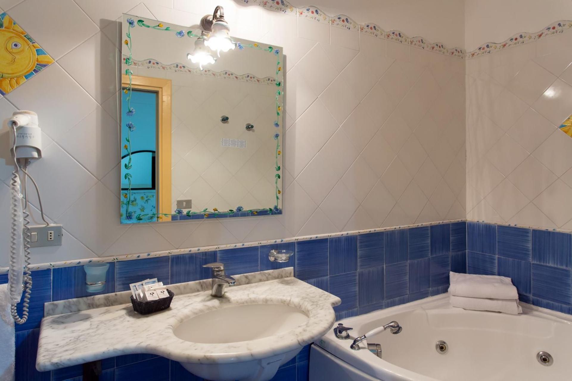 Junior Suite with Terrace and Sea View