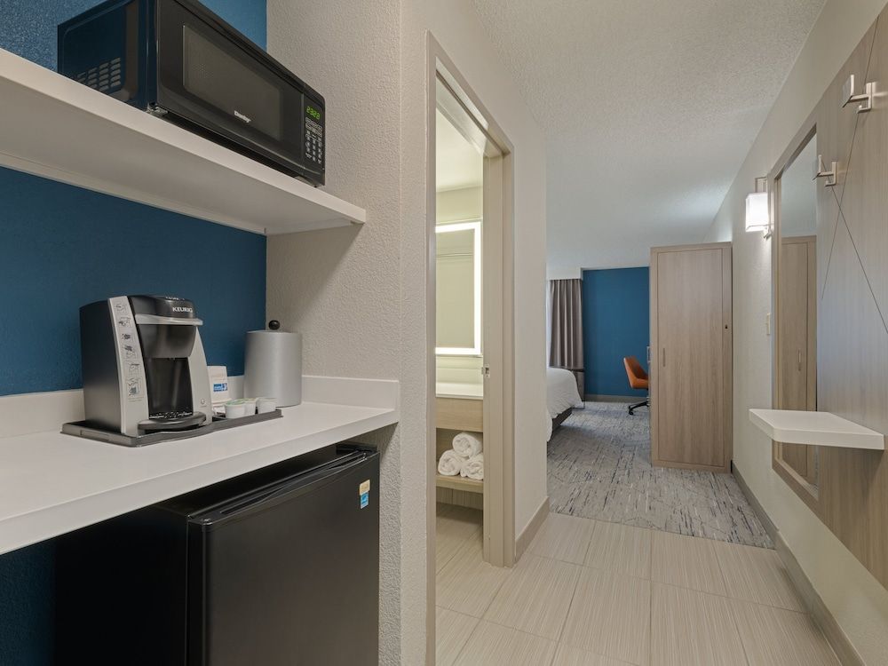 Standard Room, 1 King Bed