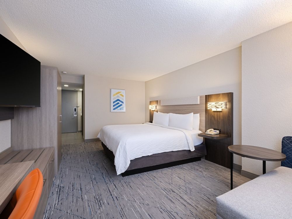 Standard Room, 1 King Bed