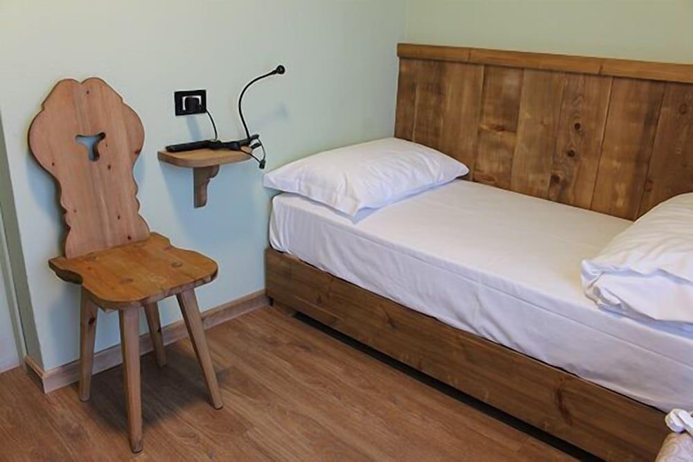 Single Room, Balcony