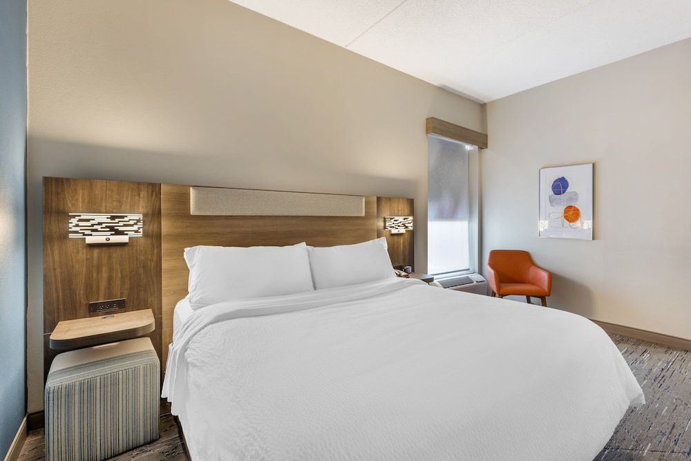 Standard Room, 1 King Bed