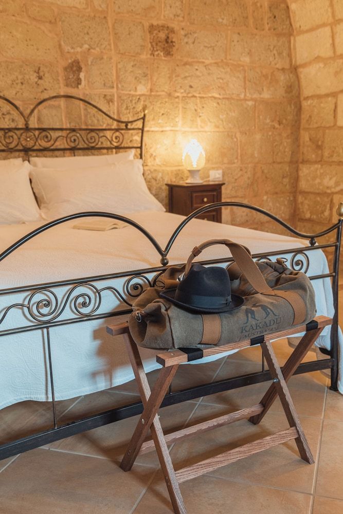 Deluxe Studio Suite, 1 Double Bed, Ensuite, Garden View