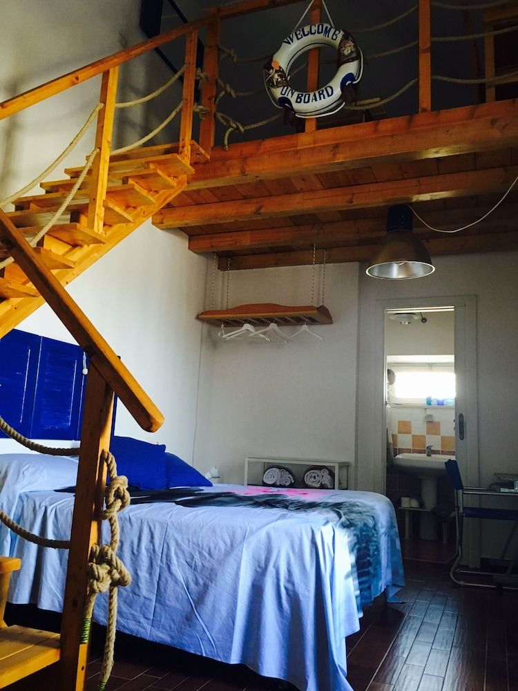 B&B PompeiLog