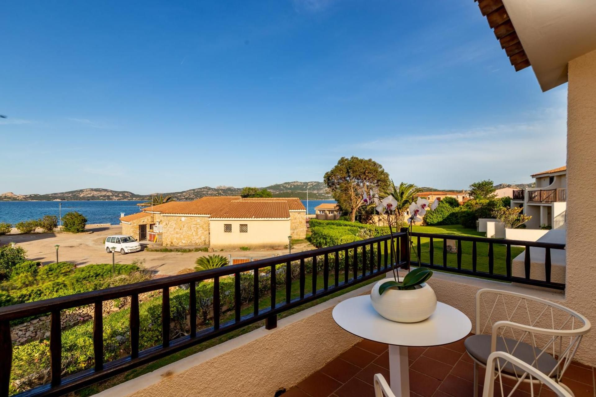 Deluxe Double or Twin Room with Sea View