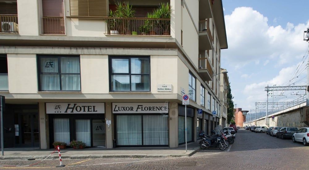 undefined Hotel Luxor Florence 3