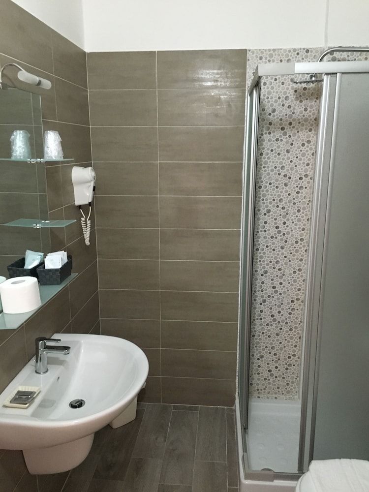 Single Room, Garden View