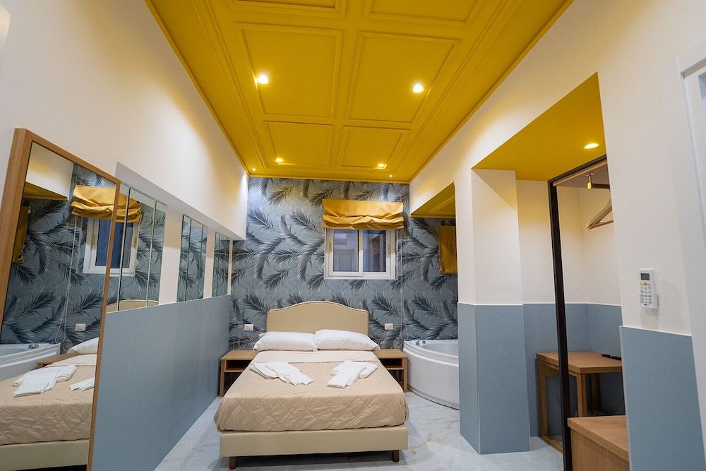 Studio Suite Annex, 1 Bedroom, Courtyard View, Jetted Tub