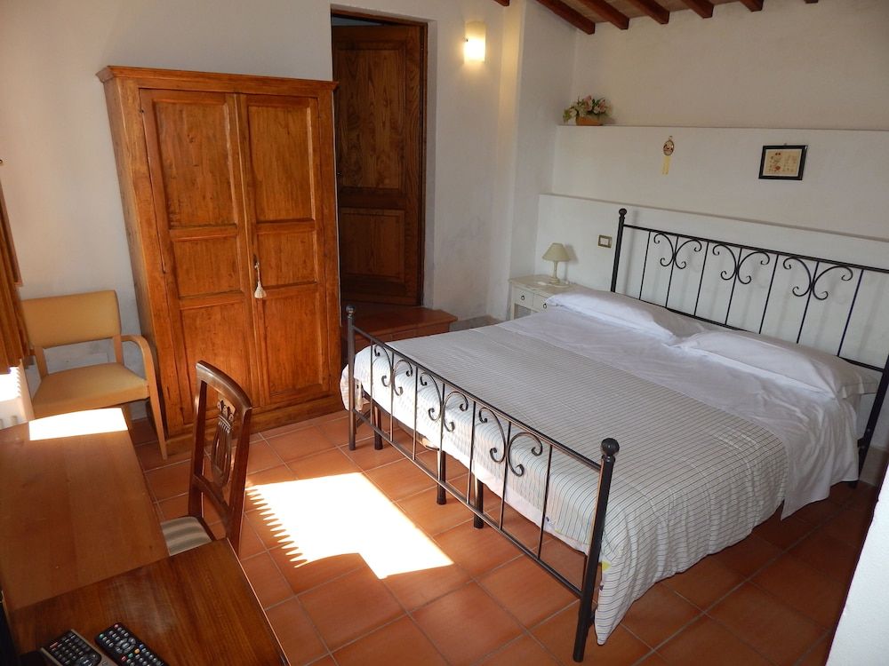 Fullino Nero Studio, Patio, Ground Floor