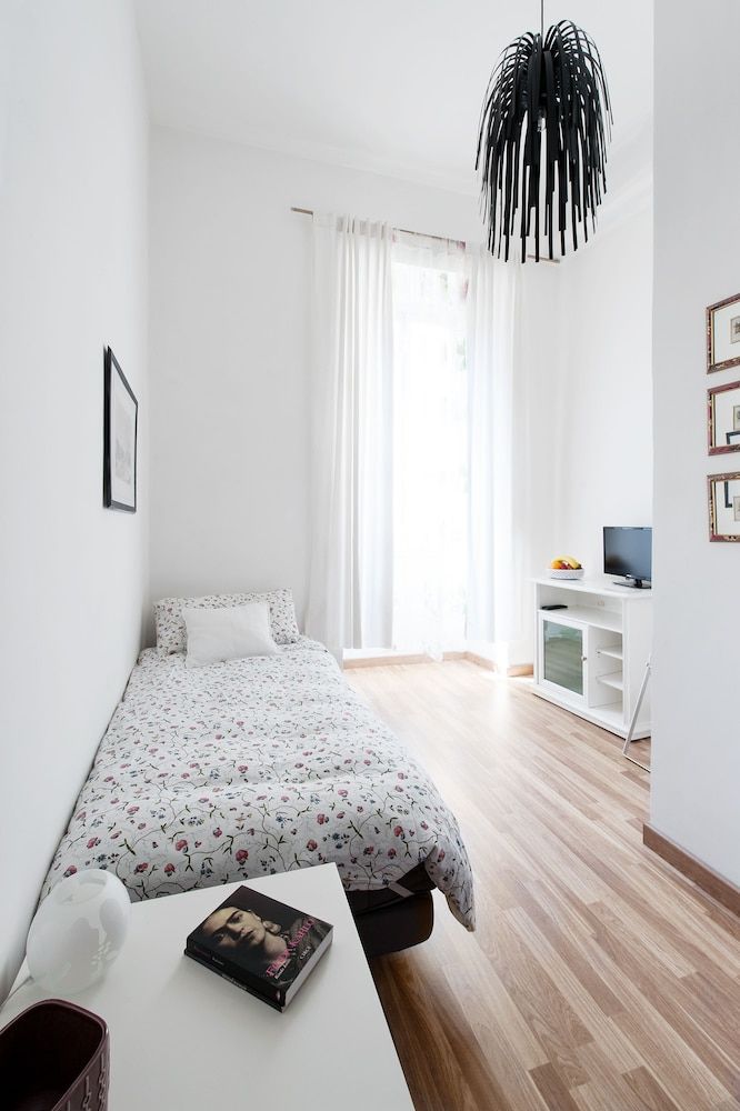 undefined Rome Center Rooms