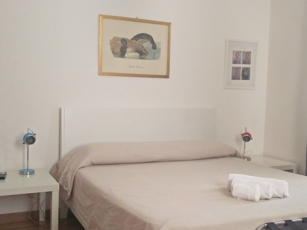undefined Rome Center Rooms 2