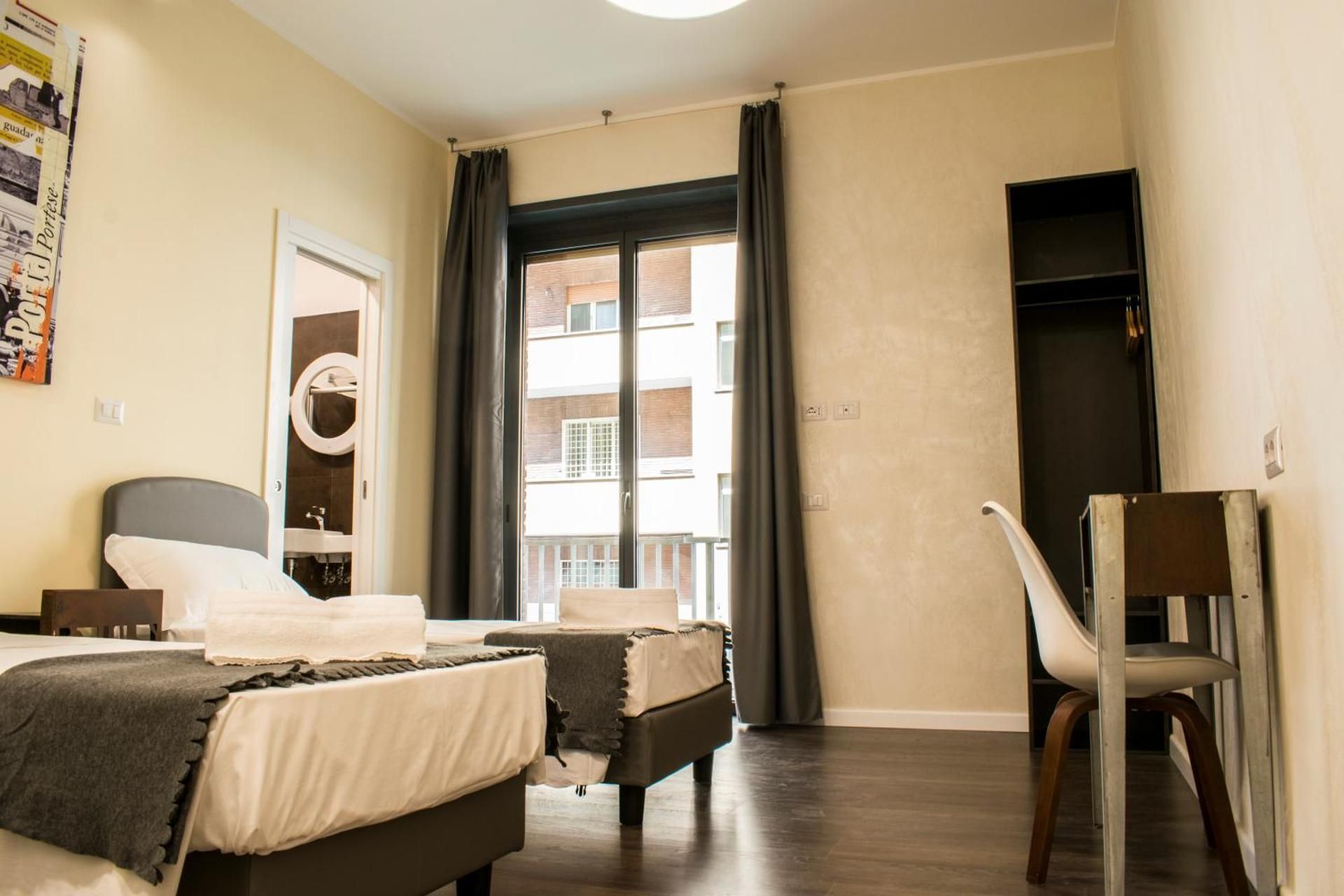 1 Person in 3-Bed Dormitory - Female Only