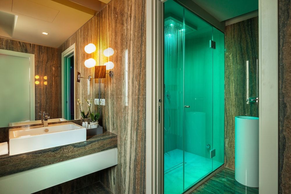 undefined Liassidi Wellness Suites 8