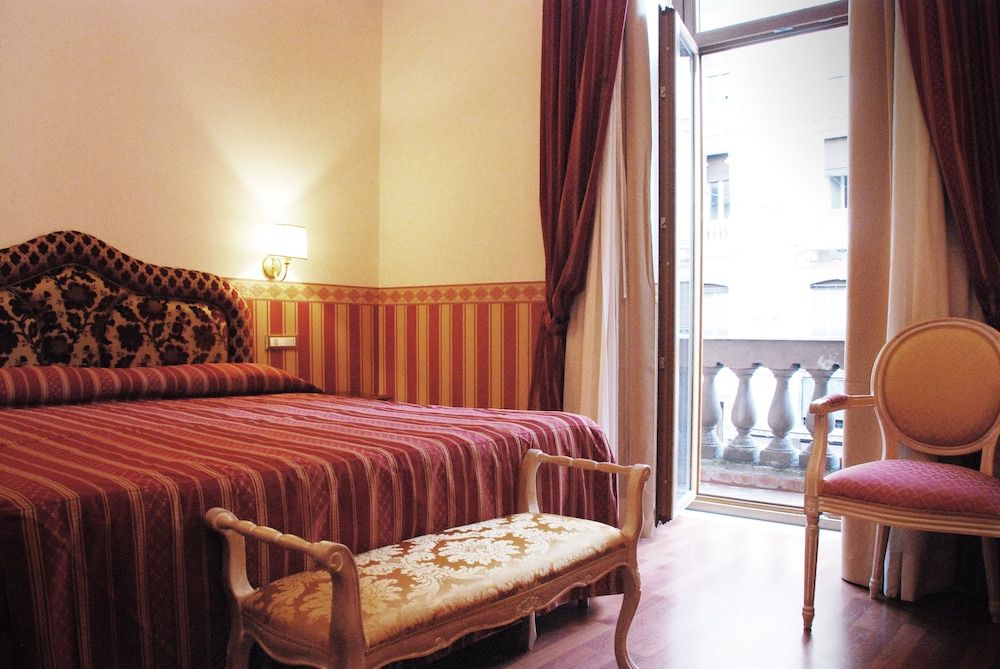 undefined Barberini Suites 9