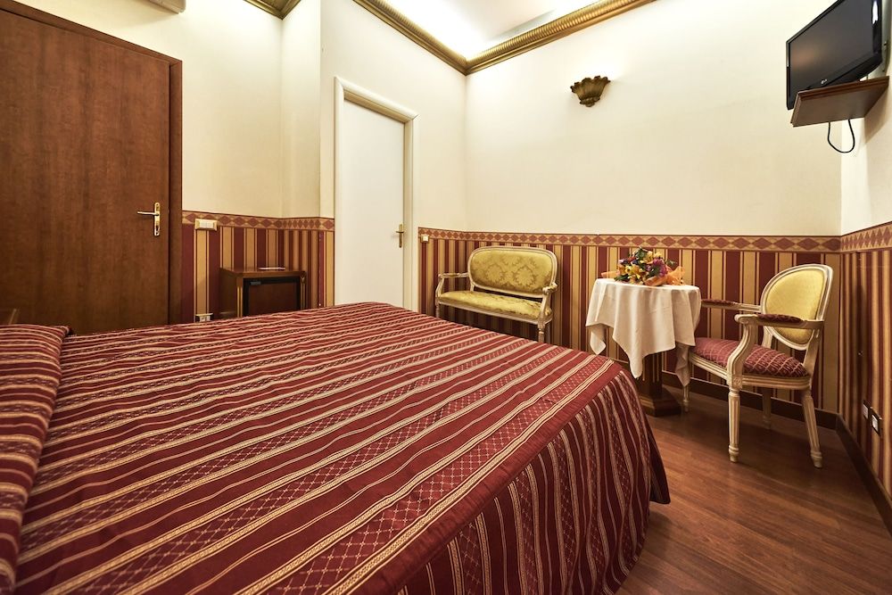 Barberini Suites Basic Room, 1 Queen Bed 2
