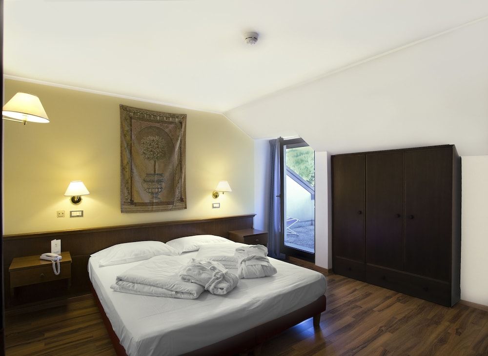 Hotel Baita Clementi Classic Double Room Single Use 4