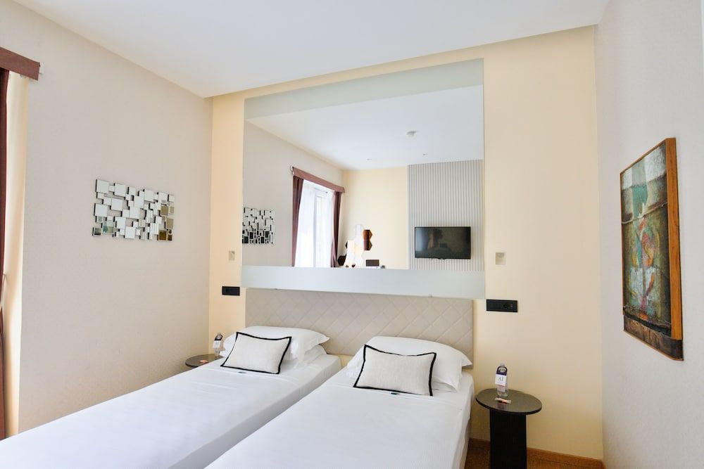 AH - Fashion District Classic Double Room