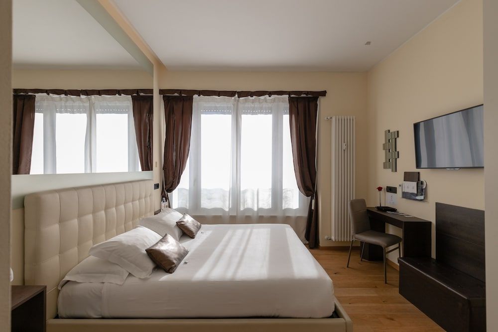 Basic Double Room
