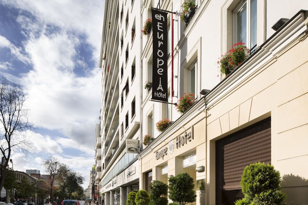 undefined Europe Hotel Paris Eiffel 2