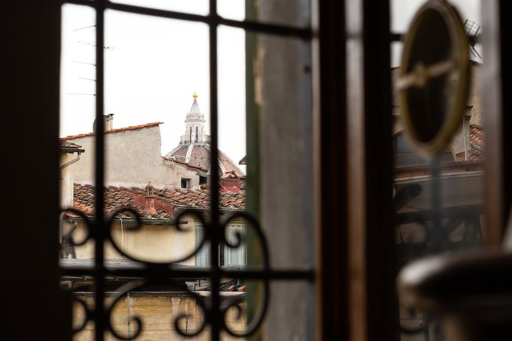 undefined Aramis Deluxe Rooms 3