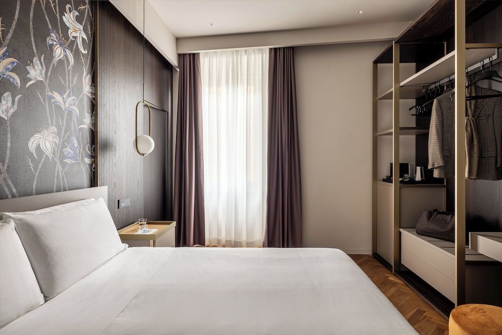 undefined Aramis Deluxe Rooms 5