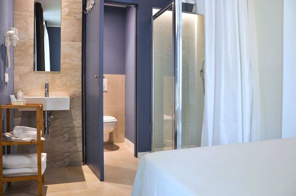 Hotel Maximilian Superior Double Room 9