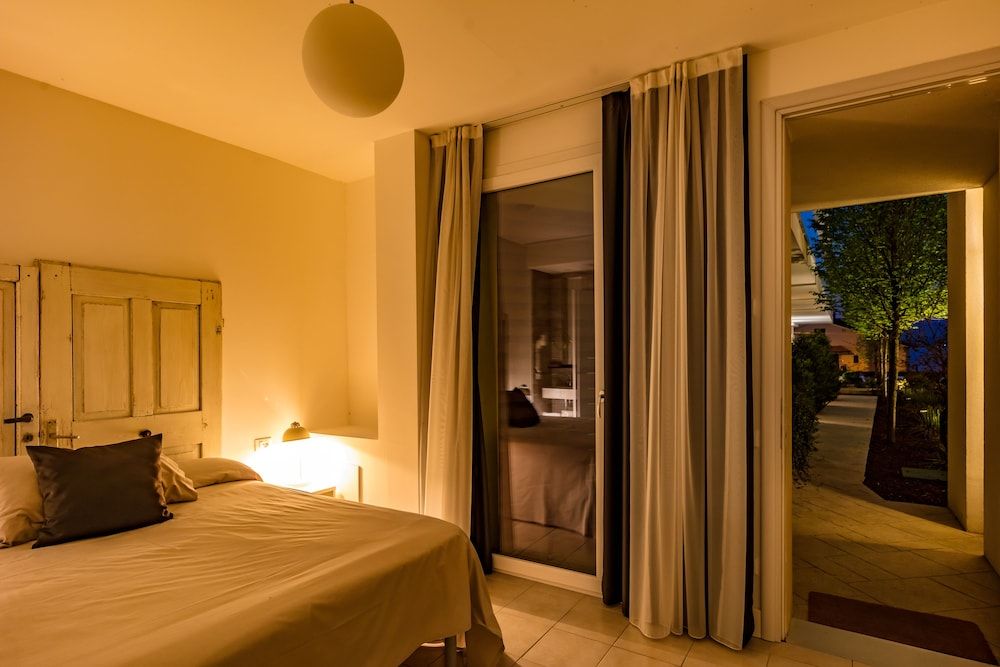 Hotel Maximilian Superior Double Room 7