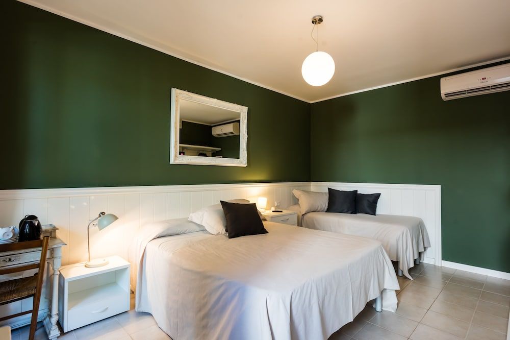 Superior Triple Room, Lake View