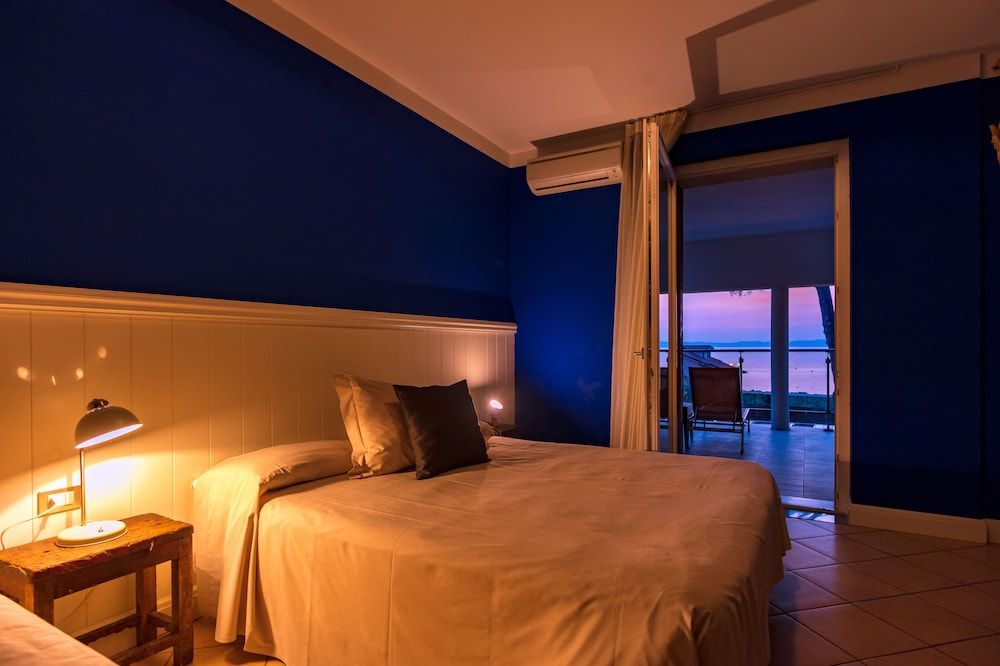 Panoramic Triple Room, Terrace, Lake View