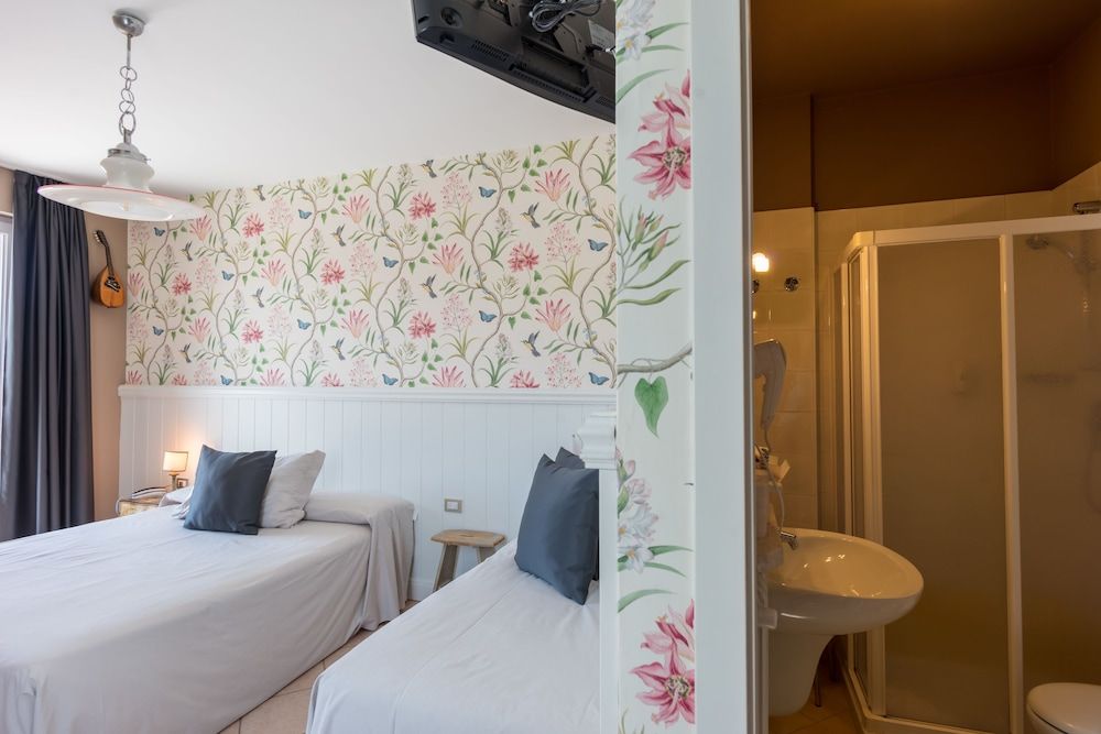 Superior Triple Room, Lake View