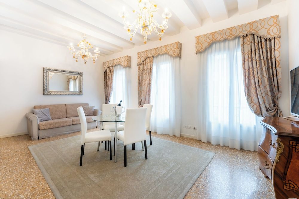 San Teodoro Palace Luxury Apartments Deluxe Apartment, 1 Bedroom 13