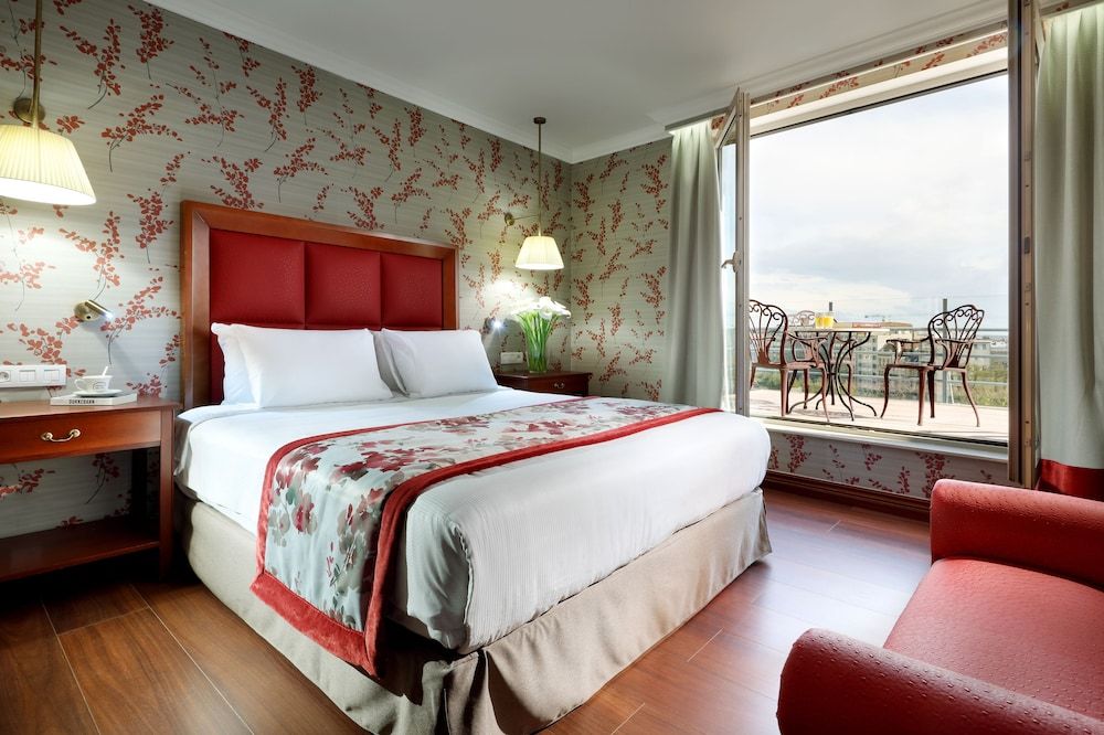 Eurostars Montgomery Deluxe Single Room