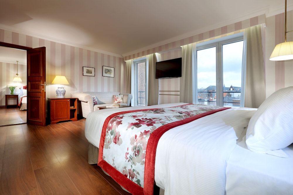 Eurostars Montgomery Deluxe Single Room 2