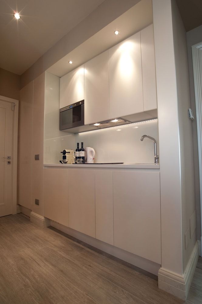 Luxury Suite Milano Duomo Junior Suite, Kitchenette 10