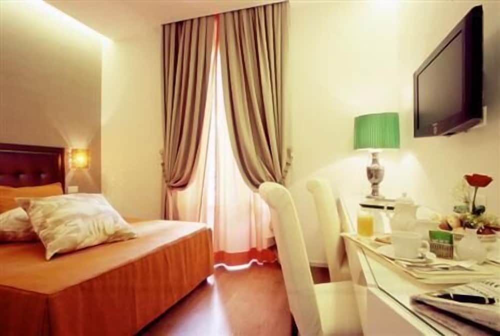 undefined Boutique Rome Inn 2