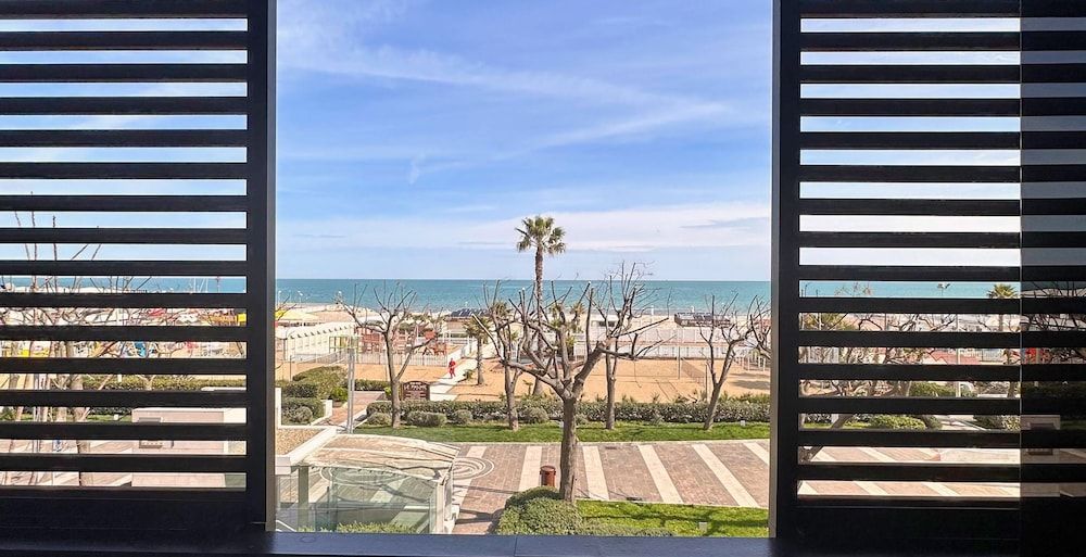 Hotel Lungomare Double Room, Sea View (Prestige) 5