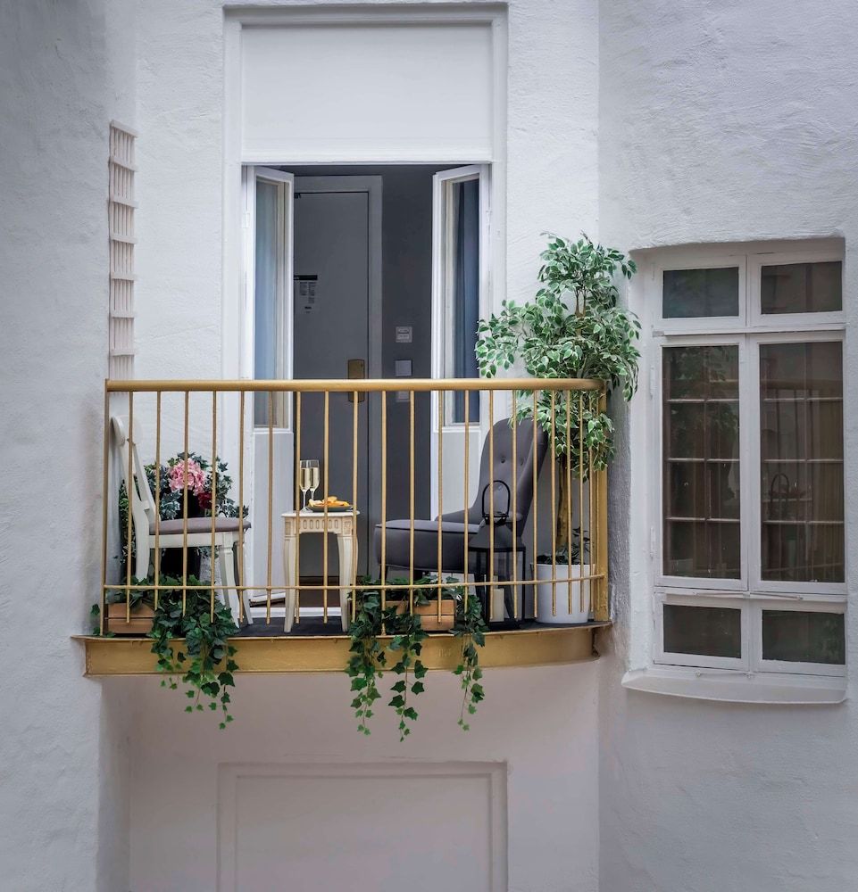 undefined Best Western Hotel Bentleys 4