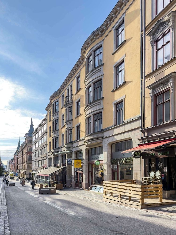 undefined Best Western Hotel Bentleys 2