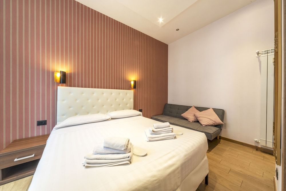 La Grande Bellezza Guesthouse Rome Standard Triple Room, Ensuite 2