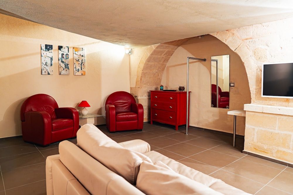 undefined Ai Quarti Sottani 5