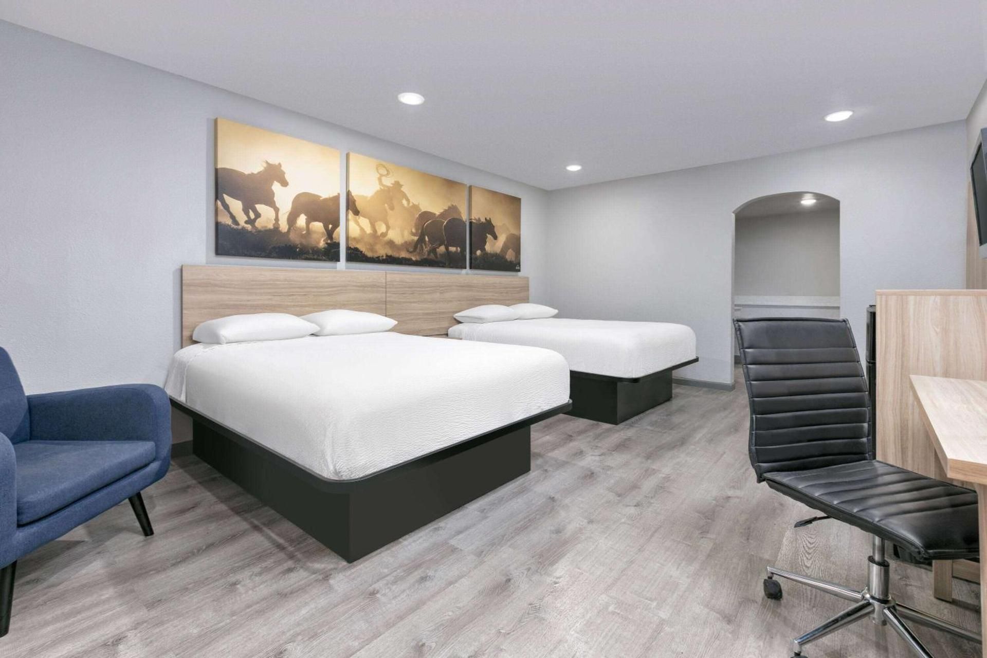 2 Double Beds Non-Smoking