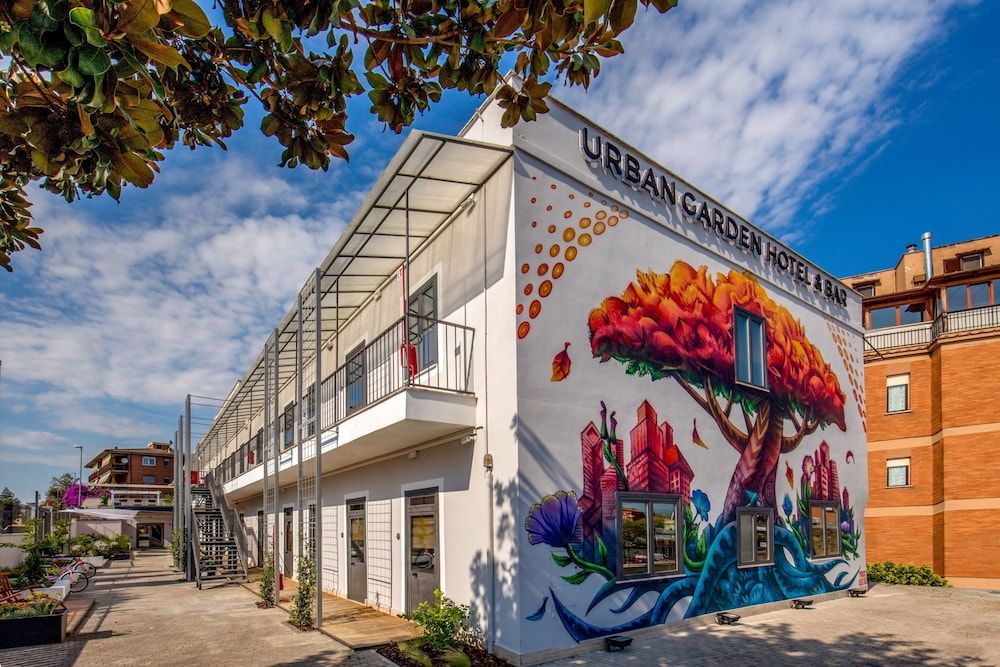 undefined Urban Garden Hotel 9