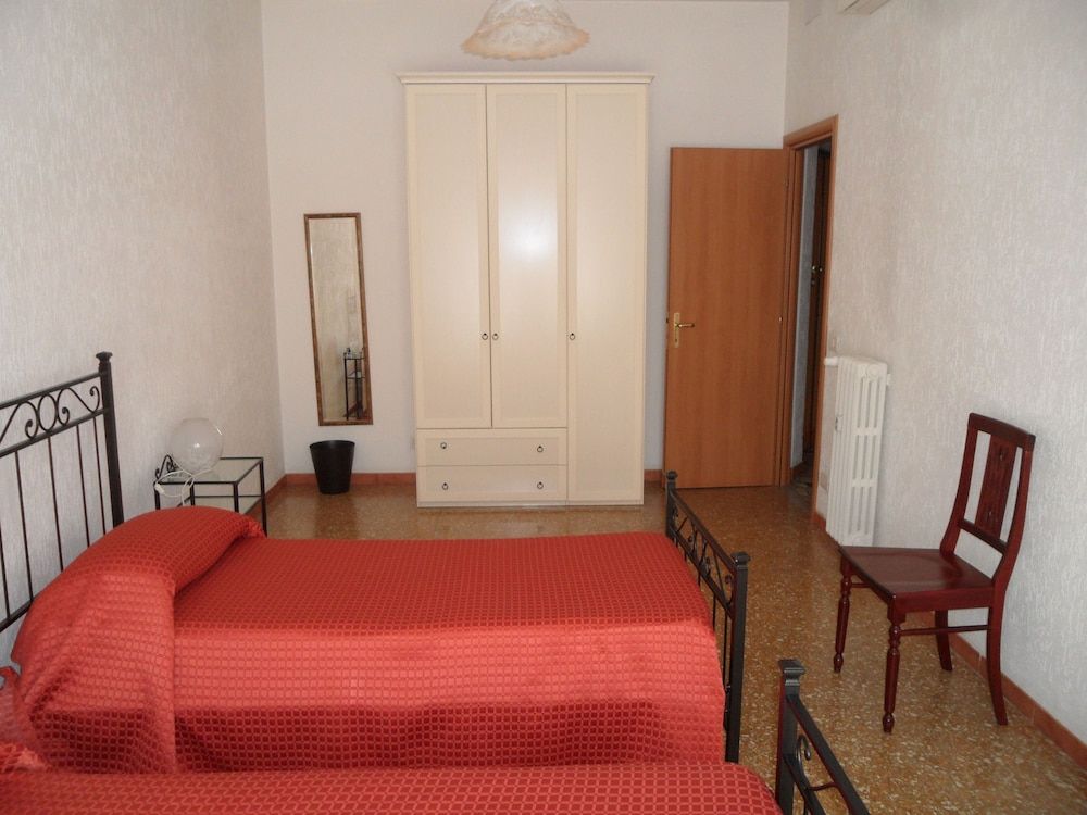 undefined B&B Chimera