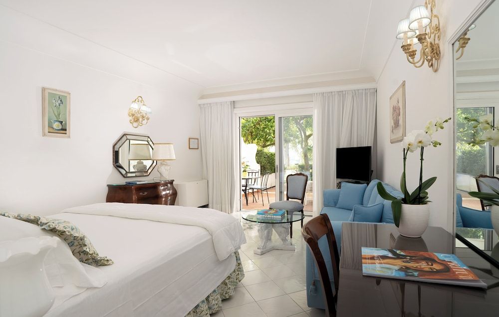 Hotel Villa Brunella Classic Room with Patio and Garden View 2