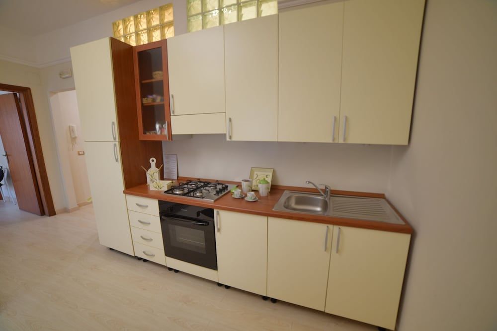 B&B Lamezia Terme Panoramic Suite, 1 Bedroom, Kitchen 10