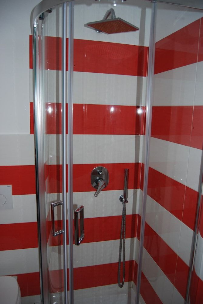Double Room, 1 Queen Bed, Courtyard View (3)